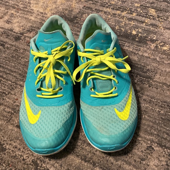 Nike Athletic Shoe - Picture 2 of 9